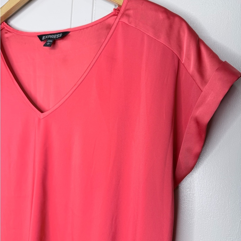 Express Women's Red V-Neck Blouse - Picture 2 of 4